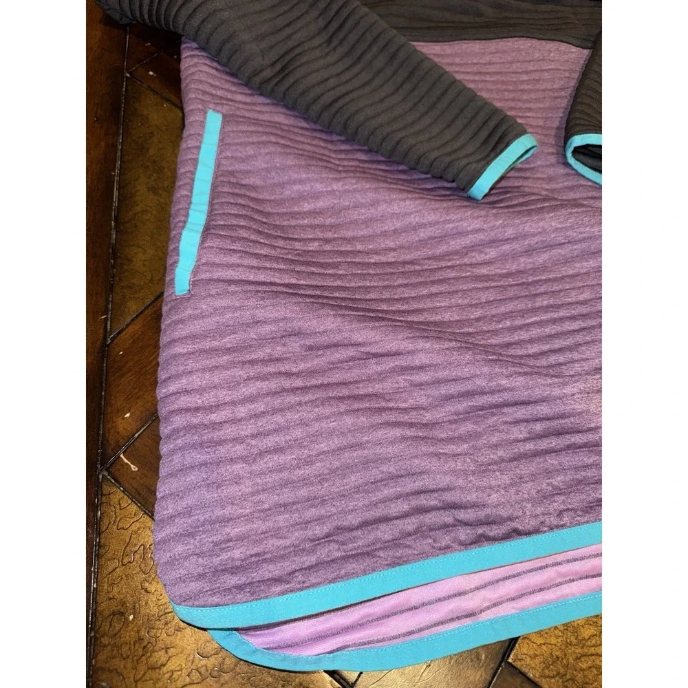 Women's L.L.Bean Grey and Purple Sweatshirt Size Medium Regular - Picture 4 of 8
